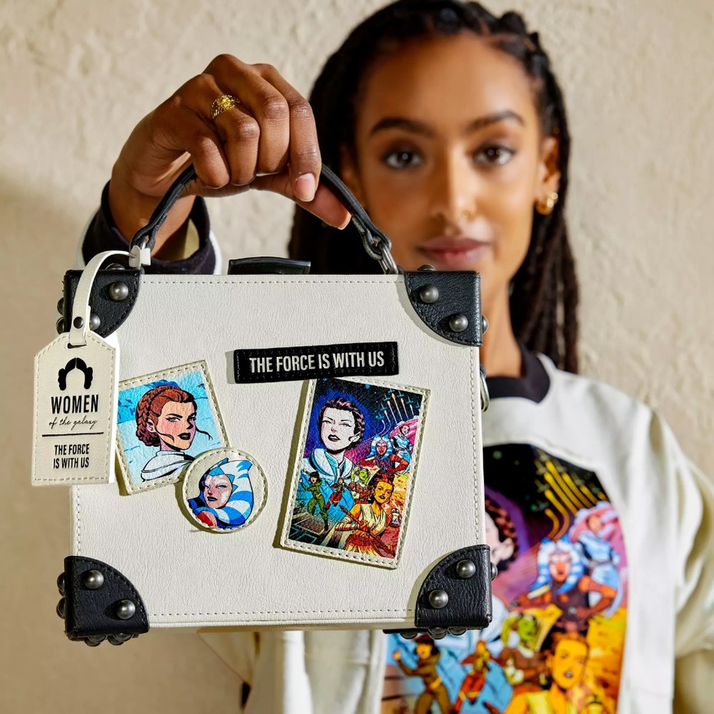 Disney Parks x Star Wars "Women of the Galaxy" Loungefly Travel Bag NWT!